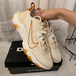Women’s Nike react vision